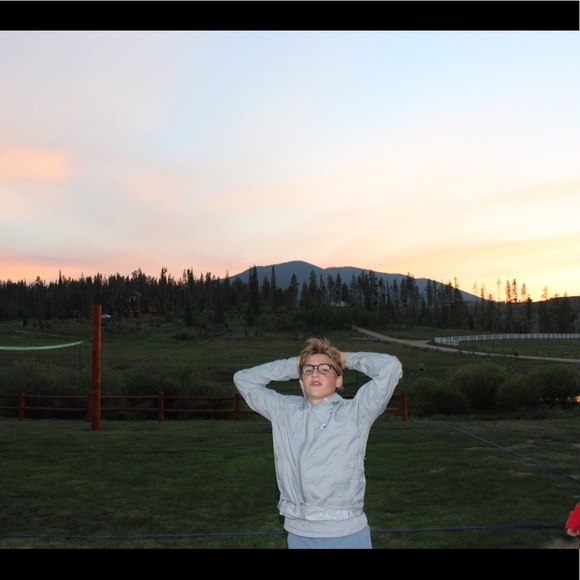 Meet your Posher, Peter - Picture 1 of 1